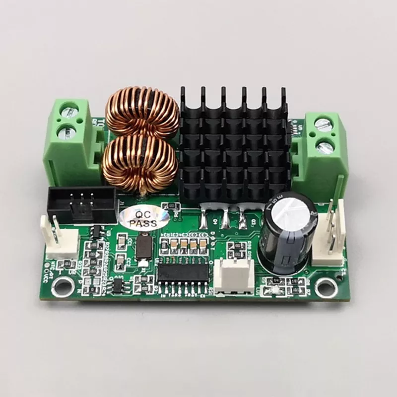 Regulátor teploty TCB-NC s kompaktnou veľkosťou a vysokou presnosťou